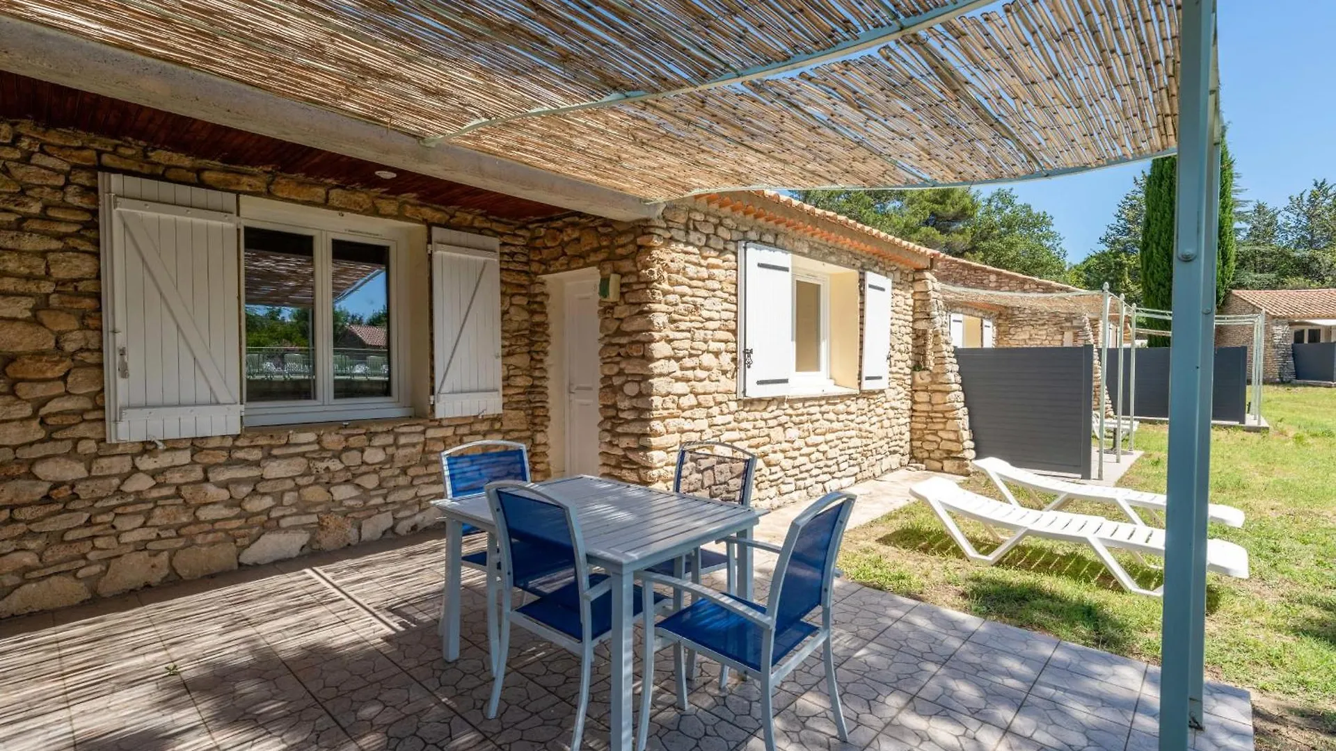 Provencal Stone T2 Mazet In A Tourist Residence La Roque-sur-Pernes Holiday home